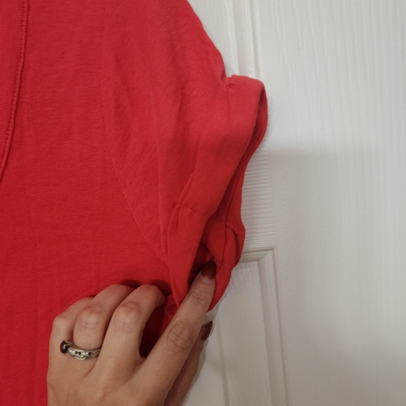 CHASER baby Ribbed Rolled Sleeve Red Top Size Medium NWT - Picture 5 of 6